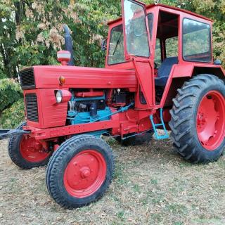 Tractor UTB 650 + remorcă 5 T + 5 utilaje