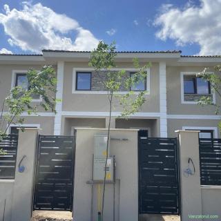 Proprietar, la PADURE, de vanzare duplex mare (253mp construiti si 530mp teren per unitate),