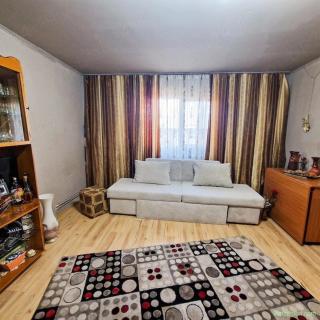 Proprietar, vând apartament 3 camere, Giurgiu