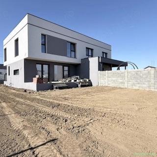 Duplex 4 camere zona Kaufland, perete departitor izolat - Mosnita Noua