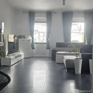 Casa cu 3200mp teren