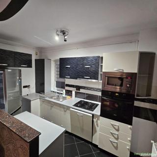 Apartament 3 camere de inchiriat Tuirnisor