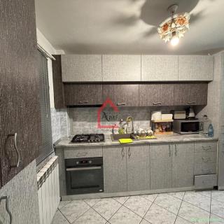 Apartament cu doua camere, Etajul 1/4, Nicolina
