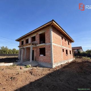 Duplex cu 5 camere, teren 360 mp cu toate utilitatile - Sanandrei
