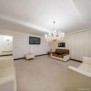 Vila 5 camere de inchiriat in Vladimirescu