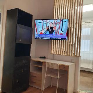 Proprietar Închirez Studio Renovat