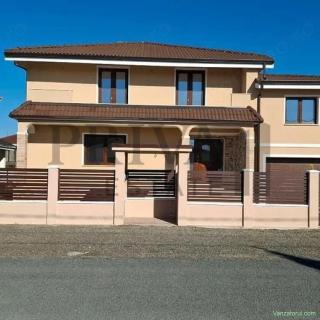 Casă spațioasă cu 5 camere, garaj și grădină amenajată –Cartier Slavic