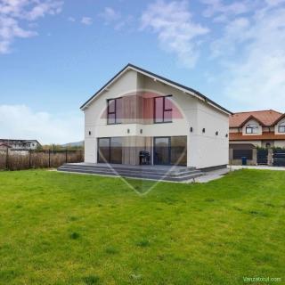Casa moderna ultrafinisata - 600 mp teren
