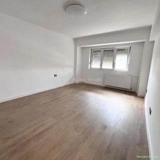 Apartament Decomandat - Renovat - Iosia-Calea Aradului
