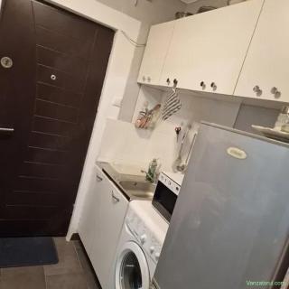 Vand!!! Garsoniera amenajata Vlaicu Poetului 33 mp etaj 3