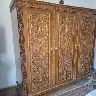 Mobila florentina vintage - sculptata manual din lemn de paltin