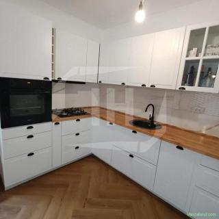 Duplex 4 camere I mobilat modern I garaj I Dezmir- zona strazii Planoarelor