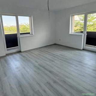Apartament 3 camere bloc nou, zona Subcetate
