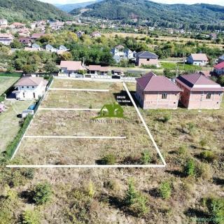 4 loturi de teren intravilan în Bujoreni pe strada Piscinei