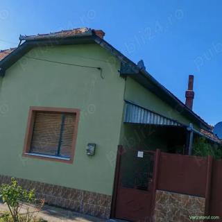 Casă de vânzare în localitatea Țipari