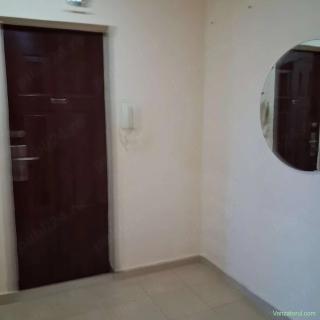 Vand apartament 2 camere decomandate ,dependinte ,2 balcoane,etaj 8 din 11.
