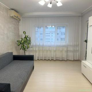 Vand apartament 2 camere Ozana Theodor Pallady