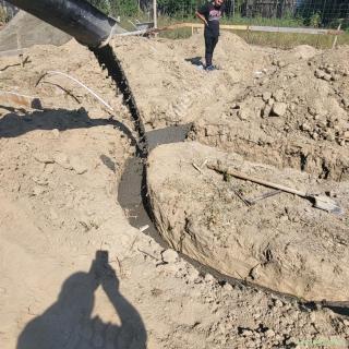 Închiriez minexavatir pt lucrari in constructii