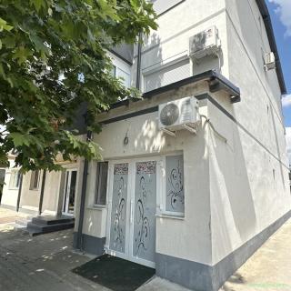 Închiriez spațiu comercial ideal pentru frizerie, salon, birou sau alte activități