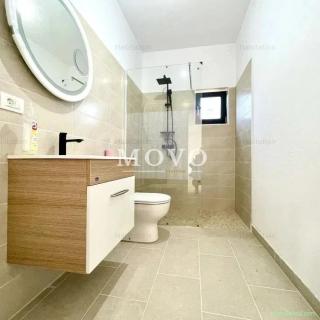 Duplex de vânzare cu 4 camere, 2 dressing-uri, in Giarmata Vii.