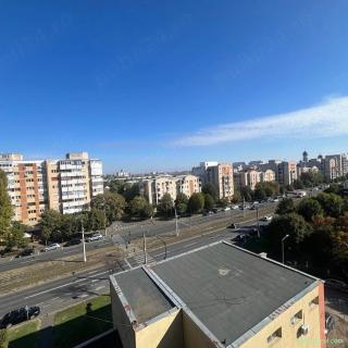 Vand apartament 3 camere zona Vlaicu-Lebada