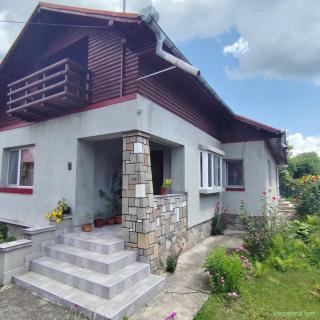 Poiana Campina ,casa 4 cam, teren 361 mp