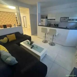 Apartament 2 camere, in Vila, 6 min metrou Aparatorii Patriei. Loc parcare.