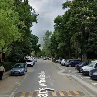 Apartament 3 camere /2 bai/ Centrala, Zona Stanjeneilor, Sp. Badgasar Arseni.