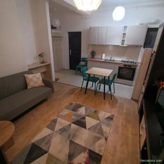Aradului,la 1 Km de Iulius Mall,In Bloc Nou,Cu Centrala Proprie+Loc Parcare Privat cu Bariera,400 E