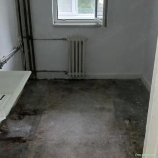 De vânzare apartament cu doua camere decomandate în Calea Sagului