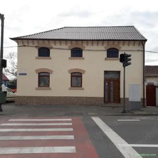 vand imobil (posibil spatiu comercial) Calea Timisorii 110