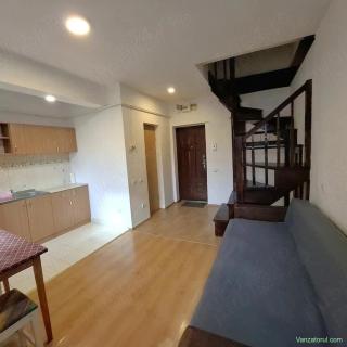 Apartament de vanzare la mansarda, zona Garii