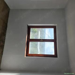 Vând apartament 3 canere intrari separate in Hunedoara