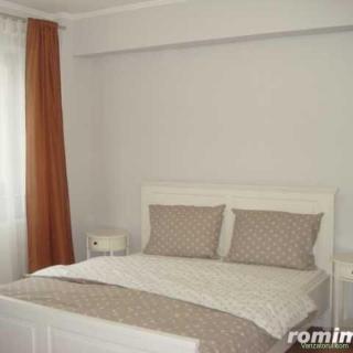 Apartament cu 3 camere de închiriat în zona Ultracentral