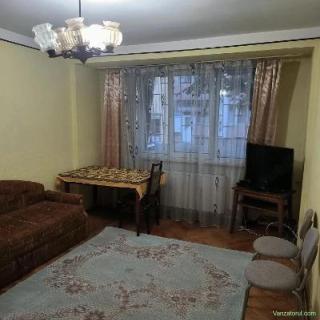 Inchiriez apartament 2 camere, zona garii