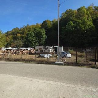 Teren intravilan de 317 mp, langa padure, container modular nou