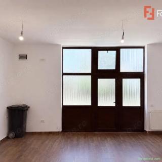 Spatiu comercial 44 mp cu birou si chicineta - zona Iosefin