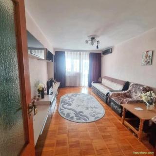 Vanzare 2 Camere Bd. Unirii Luxul Liniștii Monolit 1989 Vedere Spate 3 Balcoane