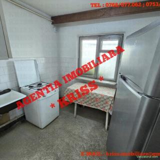 Apartament 3 Camere CRAIOVEI Confort 1 Decomandat Liber 2 Balcoane 2 Băi Centrală 73 Mp. An 1983