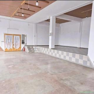 Spatiu Comercial 270 mp