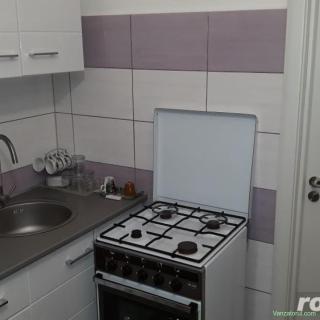 Garsonieră de vânzare în zona Buziașului