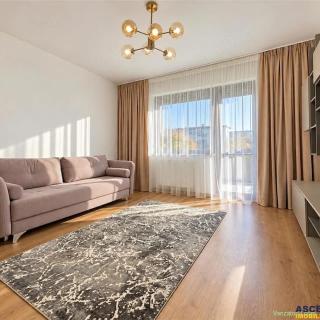 Garsoniera cu gradina privata si loc de parcare, zona Coresi