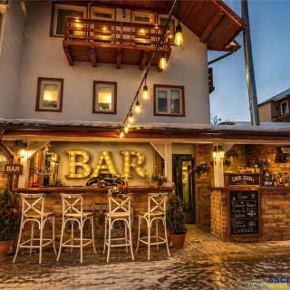 Proprietate HoReCa, Centrul Istoric Brasov: pensiune, restaurant, terasa, potential