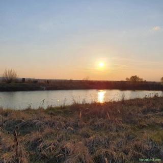 Vând 9 ha teren agricol cu 1,4 ha luciu apa