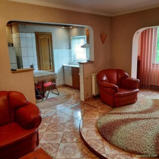 Vând apartament zona centru