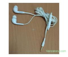 Vand 2 PERECHI de Casti SAMSUNG Originale,noi,cu hands free