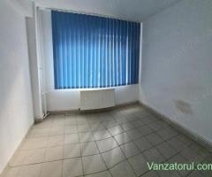 Vand spatiu comercial central Deva