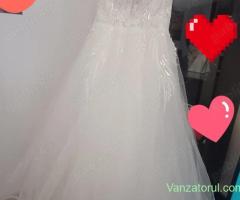 Vand rochie mireasa