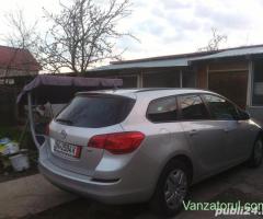 Opel Astra J 2012