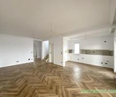 Duplex modern cu 5 camere, izolat fonic | Mosnita Noua | Sala de Sport